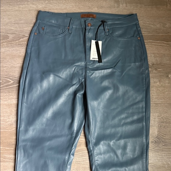 NEW Judy Blue high-waisted tummy control faux leather bootcut pants 32 - Picture 3 of 14